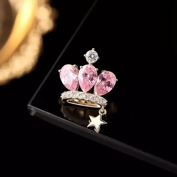 VQ Crown Brooch - Picture 2 of 5